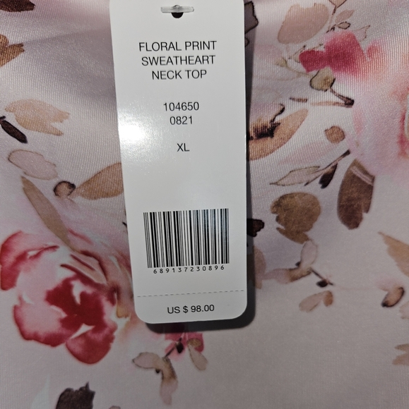 NWT Bebe Floral Printed Sweetheart Neckline Short Puffer Sleeve Top - Picture 3 of 3